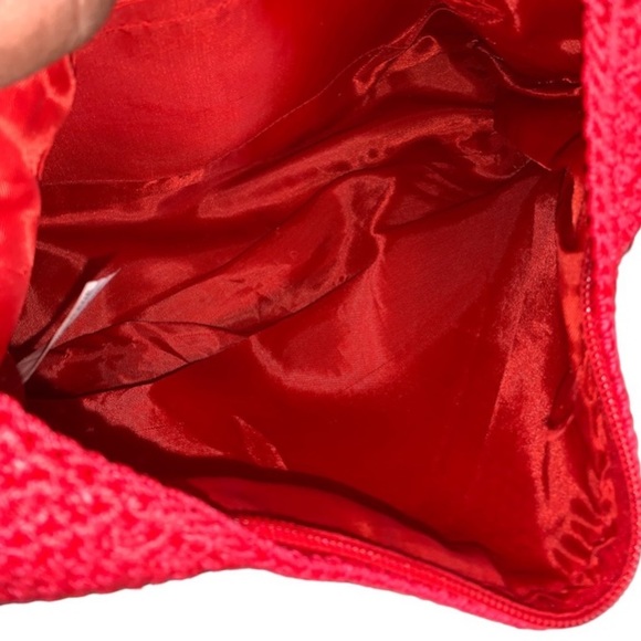 Knitted shoulder boho red purse - Picture 5 of 8
